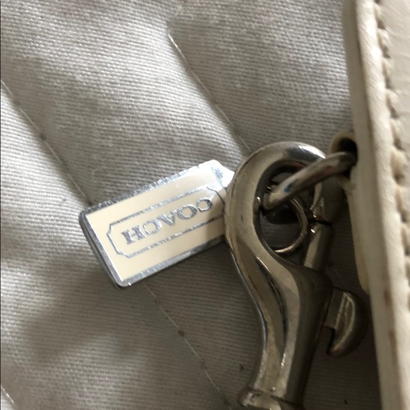 iPod case - Picture 2 of 4